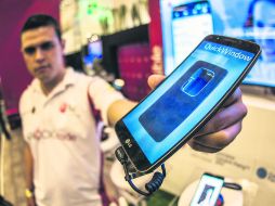 Cada día hay más personas que acceden a internet por medio de sus dispositivos móviles. EL INFORMADOR / A. Hernández