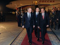 Los presidentes se encontraron en el aeropuerto internacional de El Cairo y transitaron El Cairo en dirección a la Ópera. EFE / M. Klimentiev