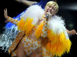 La pieza, de aires sadomasoquistas que protagoniza Miley se llama 'Tongue Tied' ('Lengua atada'). EL INFORMADOR / ARCHIVO