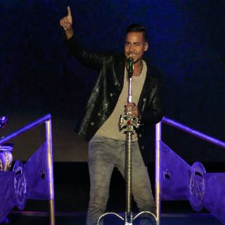 Romeo Santos llena de romanticismo el Foro Sol