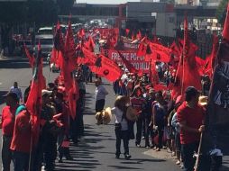 Debido a esta protesta, la circulación en la zona es complicada. SUN / F. Ramírez