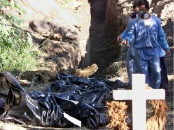 Familiares de las víctimas podrán identificarlos a través de fotografías, por tatuajes o cicatrices, por ejemplo. AFP / ARCHIVO