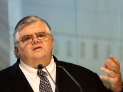 Carstens destacó que el PIB aumentó 2.1 por ciento en 2014, destaca al reportar la tasa de inflación en el trimestre. NTX / J. Salmerón