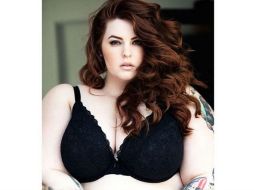 La modelo comparte fotografías de sus distintas sesiones de fotos. INSTAGRAM / tessholliday