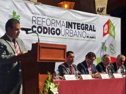 Ahora que concluyeron estas mesas de trabajo, ya se está en condiciones de dictaminar las tres iniciativas. TWITTER / @martinlopc