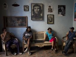 Los sueños de ver productos estadounidenses en las tiendas de La Habana y viajar a Florida se han disipado en la isla. AP / R. Espinosa