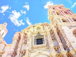 La Catedral de Santiago Apóstol es catalogada como una de las construcciones más bellas e imponentes del país. ESPECIAL / Wukimedia