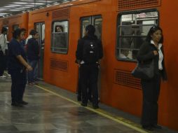 El precio aumentó de tres a cinco pesos, y el mandatario subraya las bondades. NTX / ARCHIVO