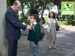 El INE ordenó el retiro de los spots en los que hay frases como 'Cumple con lo que se propone'. TWITTER / @partidoverdemex