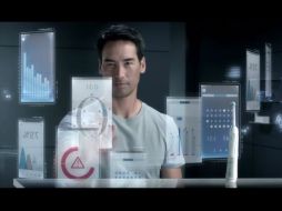 Este es el cepillo que te indicará si te cepillas incorrectamente y te ayudará a cuidar tus dientes. YOUTUBE / Oral B