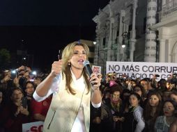 Pavlovich, la candidata por la coalición entre PRI,Partido Verde y Nueva Alianza da arranque a su campaña en el Palacio de Gobierno. FACEBOOK / ClaudiaPavlovich