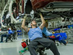 Planean que la construcción del auto los acerque al mercado de EU. AP / ARCHIVO