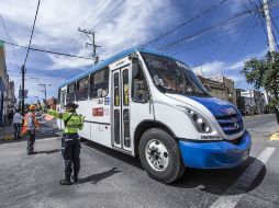Los vecinos de la zona insisten que sus casas presentan daños por el paso del transporte público. EL INFORMADOR / ARCHIVO