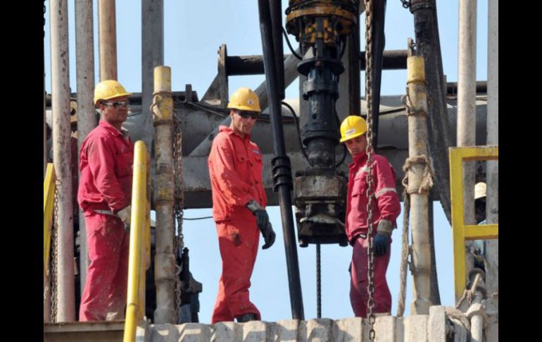 Señalan que la subida y la estabilización reciente de los petro-precios no quiere decir que la volatilidad haya terminado. NTX / ARCHIVO