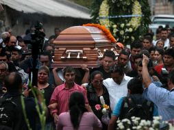 Aidé Nava González, precandidata del PRD a la alcaldía de  Ahuacuotzingo, fue sepultada luego de ser decapitada.  /