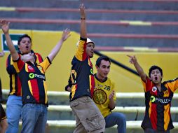 'Venimos desde Guadalajara, venimos a apoyar al equipo porque aquí comienza la salvación', dijo Isidro Suárez, uno de los aficionados. MEXSPORT / I. Ortíz