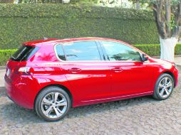 La evolución del exterior e interior del 308 está un escalón por arriba de sus competidores. EL INFORMADOR / S. Oliveira