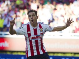Omar Bravo anotó el gol que dio el triunfo al Guadalajara ante Toluca. EL INFORMADOR / J. Mendoza