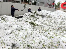 Bomberos atendían las emergencias en diferentes puntos de la ciudad. NTX / ARCHIVO