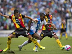 En la jornada 13 Leones Negros recibirá al Puebla, un duelo que podría definir sus destinos. MEXSPORT / ARCHIVO