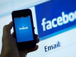 Exhortan al adecuado uso de estas herramientas, no dar datos personales ni aceptar a desconocidos. AP / ARCHIVO