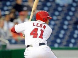 León será asignado a su campamento de primavera de las ligas mayores. TWITTER / @sandyleon41
