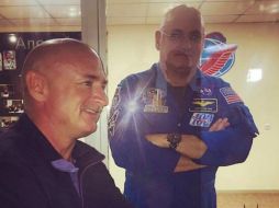 Los doctores quieren ver cómo se compara el cuerpo del gemelo en el espacio con el de su doble genético en tierra. TWITTER / @ShuttleCDRKelly