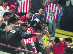 Luego de la pelea entre aficionado y policías el 22 de marzo de 2014, piden denunicar a cualquiera que provoque violencia en el estadio MEXSPORT / A. Macías