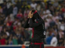 Alfonso González (foto), ya había engañado a Michel al momento de cobrar el penalti, pero su débil disparo le salió justo a las manos. MEXSPORT / S. Molina