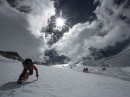 El Consejo de Turismo de Nepal anunció que los primeros escaladores ya han alcanzado el campo base a unos cinco mil metros de altura. AFP / ARCHIVO