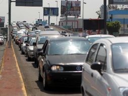 Los trabajos de repavimentación en carriles centrales de avenida Vallarta están a cargo del Zapopan. EL INFORMADOR / A. Hinojosa