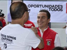 Rizo visitó el mercado de Lomas de Zapopan y el tianguis de Altragacia. TWITTER / @ChavaRizo