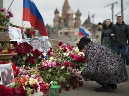 'Si vas andando, para un minuto. Si vas en coche, muestra apoyo tocando el claxon', pidieron los organizadores del homenaje. AP / A. Zemlianichenko