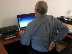 Es importante mantener una buena postura mientras estés sentado. EL INFORMADOR / ARCHIVO