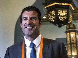Figo señala que cuenta ya con el apoyo de presidentes de varias federaciones que, según él, son reticentes a decirlo. AFP / K. Desouki