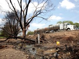 La pipa volcó y explotó en la carretera Coatzacoalcos-Villahermosa el 26 de marzo. SUN / ARCHIVO