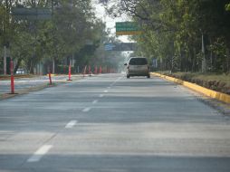A las 17:00 horas los autos afluyen con rapidez en ambos sentidos. EL INFORMADOR / M. Vargas