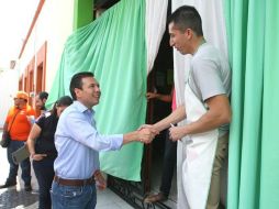Lemus resaltó que durante su visita escuchó distintas historias de la gente. TWITTER / @PabloLemusN