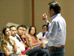 Lemus sostuvo un encuentro con jóvenes emprendedores. TWITTER / @PabloLemusN