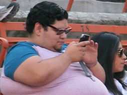 El investigador responsabiliza a la dieta hipercalórica, alta en grasas y carbohidratos, como ruta hacia el síndrome metabólico. EL INFORMADOR / ARCHIVO