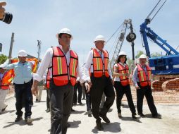 El secretario de Comunicaciones y Transportes, Gerardo Ruiz y Aristóteles realizaron un recorrido por las obras de la Línea 3. EL INFORMADOR / A. Camacho