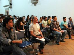 En la sesión, funcionario de la Sepaf aclaró algunas dudas de los artistas presentes. TWITTER / @CulturaJalisco