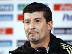 De la Torre aclara que no ha tenido mucho contacto con el 'Chicharito'. NTX / ARCHIVO