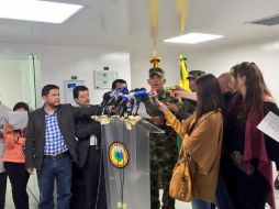 El general Jaime Lasprilla explica en rueda de prensa que las detenciones se producen en Bogotá, Medellín, Neiva, Yopal e Ibagué. TWITTER / @COL_EJERCITO