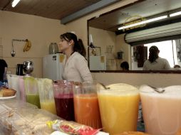 El valor nutricional de las frutas o vegetales en ocasiones está en la cáscara y al solo extraerle el jugo se deja de consumir. EL INFORMADOR / ARCHIVO