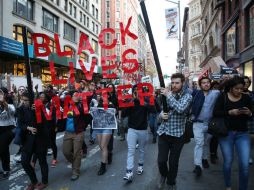 En Nueva York, las protestas se dan en medio de un fuerte despliegue policial y algunos disturbios dispersos. EFE / G. He