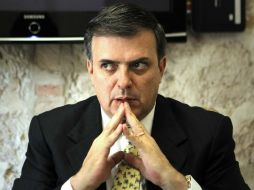 ''Éste gobierno me tiene como prioridad como adversario porque quieren impedir que sea candidato'', dice Ebrard. EL INFORMADOR / ARCHIVO