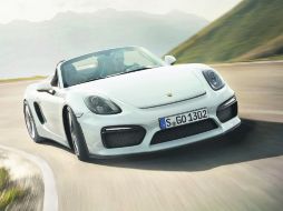 Adrenalina. El motor de 3.8 litros acelera de 0-100 kmh en 4.3 segundos, para llegar a una velocidad máxima de 290 kmh. ESPECIAL / Porsche