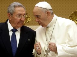 Castro prometió que asistirá a todas las misas que Bergoglio oficie en suelo cubano. AP / G. Borgia