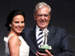 El elenco que dará vida a los personajes aún no está definido pero confía en que su hija, la actriz Kate del Castillo desee participar. NTX / ARCHIVO